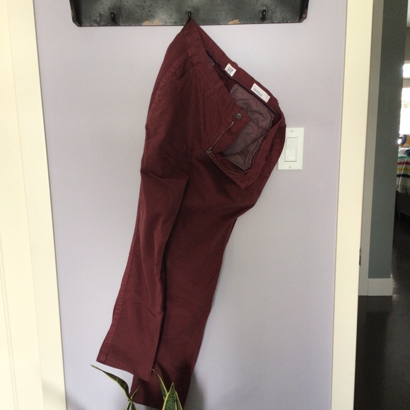 Deep red Gap girlfriend chinos, sz6, excellent condition - Picture 1 of 4